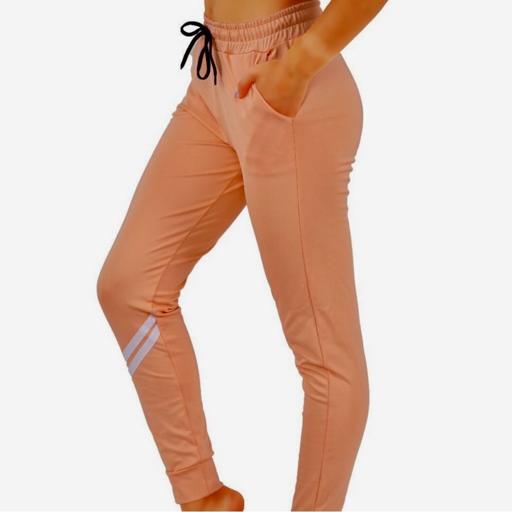 NWT~ Full length Joggers/Sweatpants with Pockets and Elastic Waistband